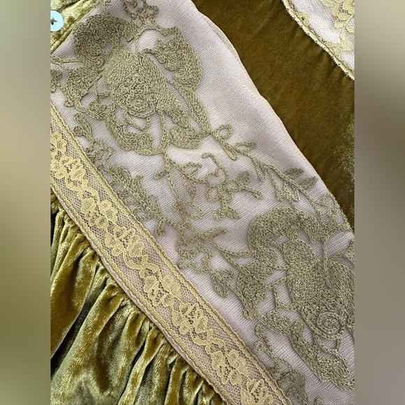 By Anthropologie Long Sleeve Velvet Lace Babydoll Top Gold Boho Romantic Large - Picture 10 of 12